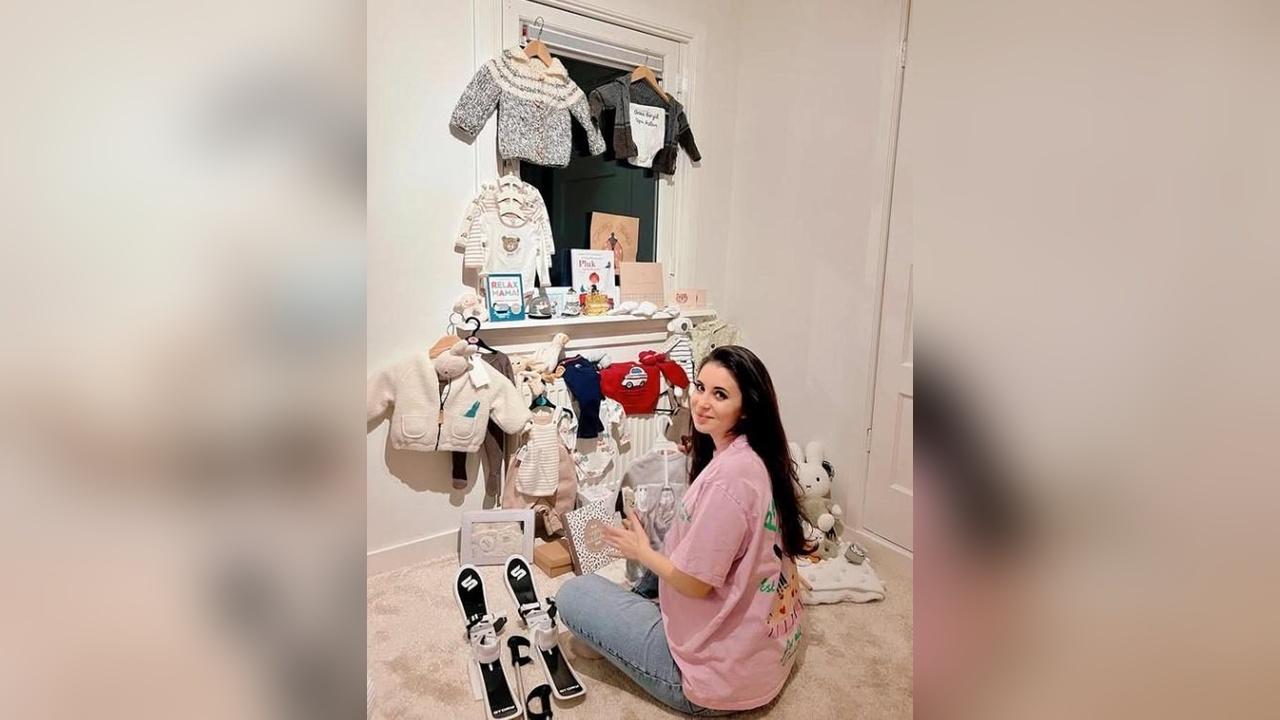 Karsu, Anne Olma Heyecanını Paylaştı