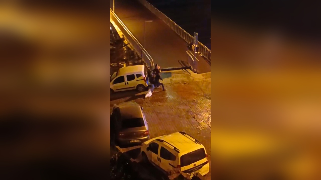 Beyoğlu'nda Sağlık Görevlilerine Saldırı Anları Kamerada