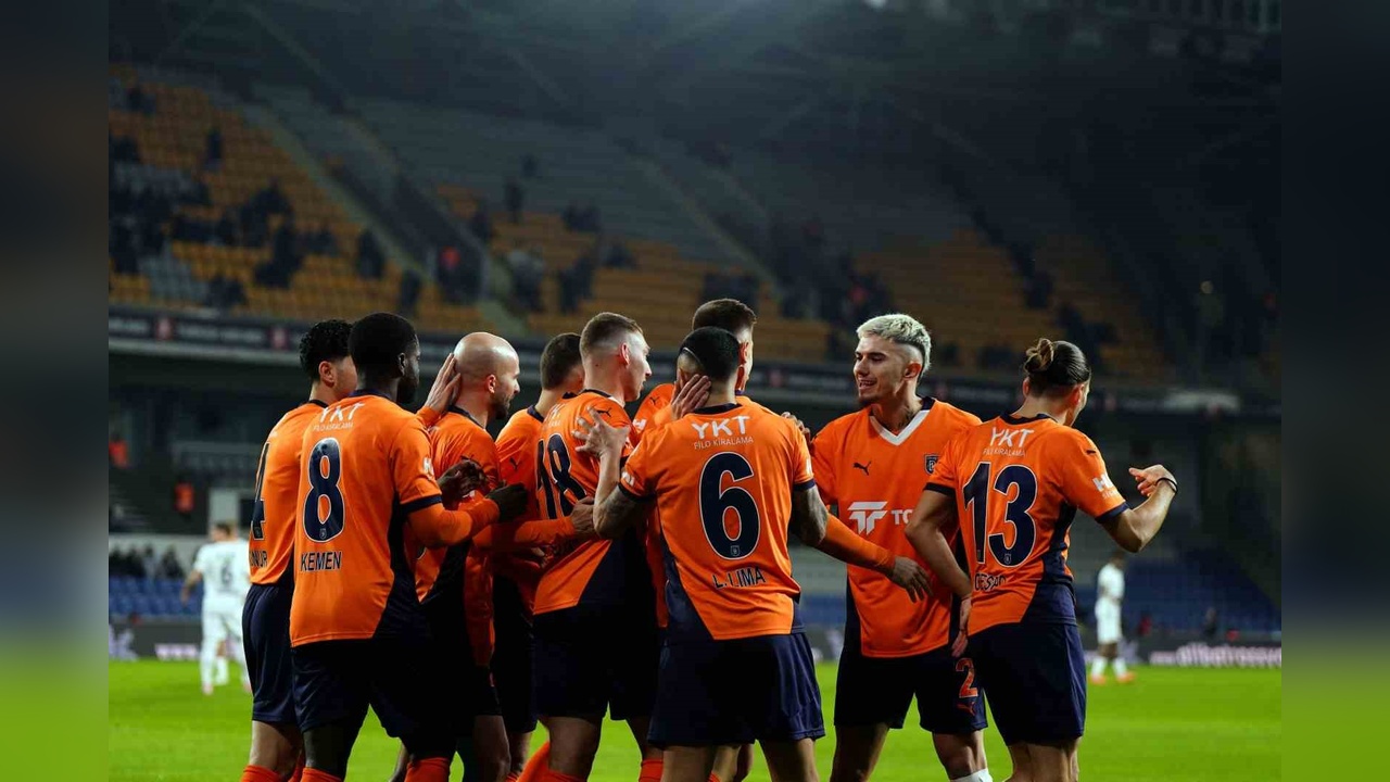 Başakşehir, İlk Yarıyı 7. Sırada Tamamladı