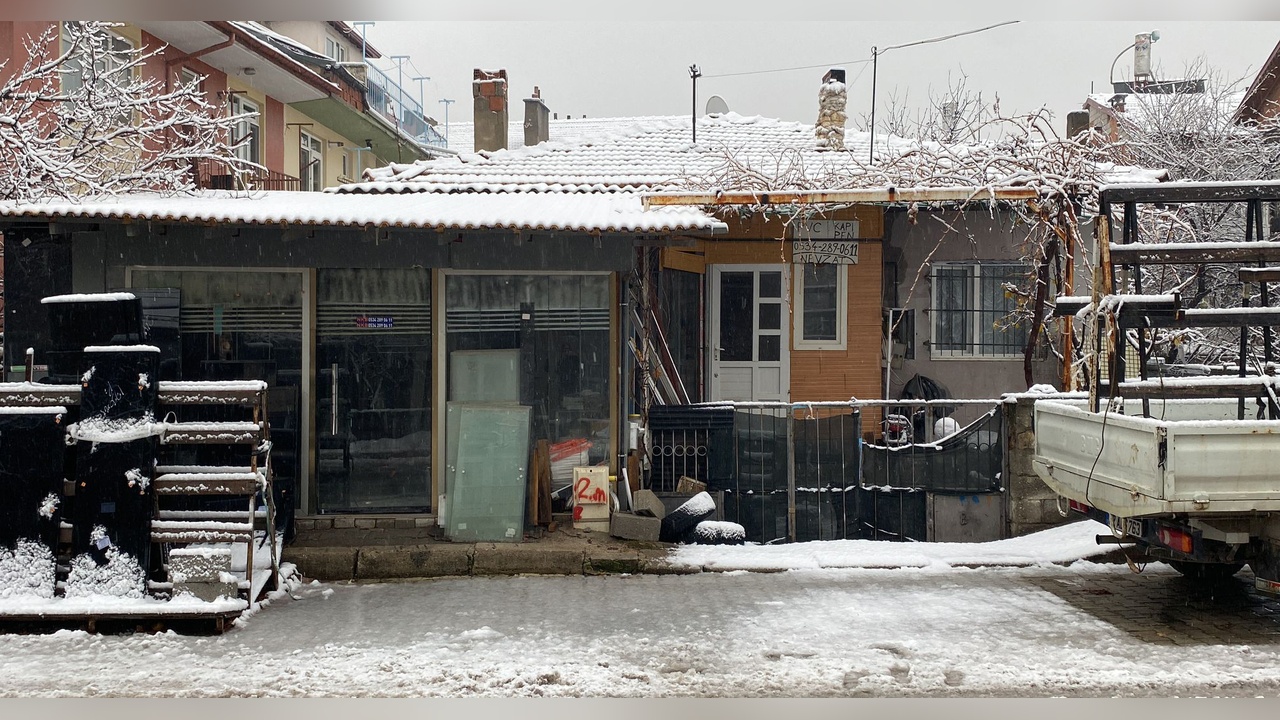 Doğal Gaz Zehirlenmesi: Baba Hayatını Kaybetti, Aile Tedavi Altında
