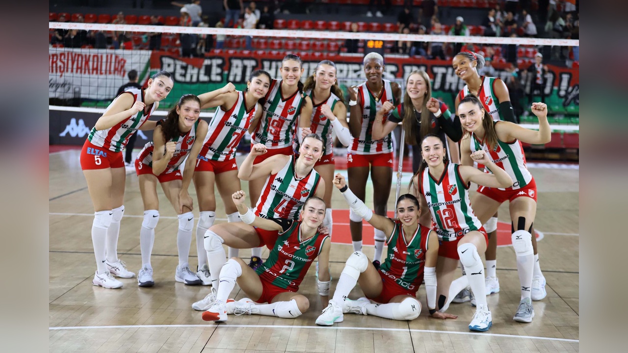 Karşıyaka Voleybol Takımı'ndan Yeni Transfer Açıklaması
