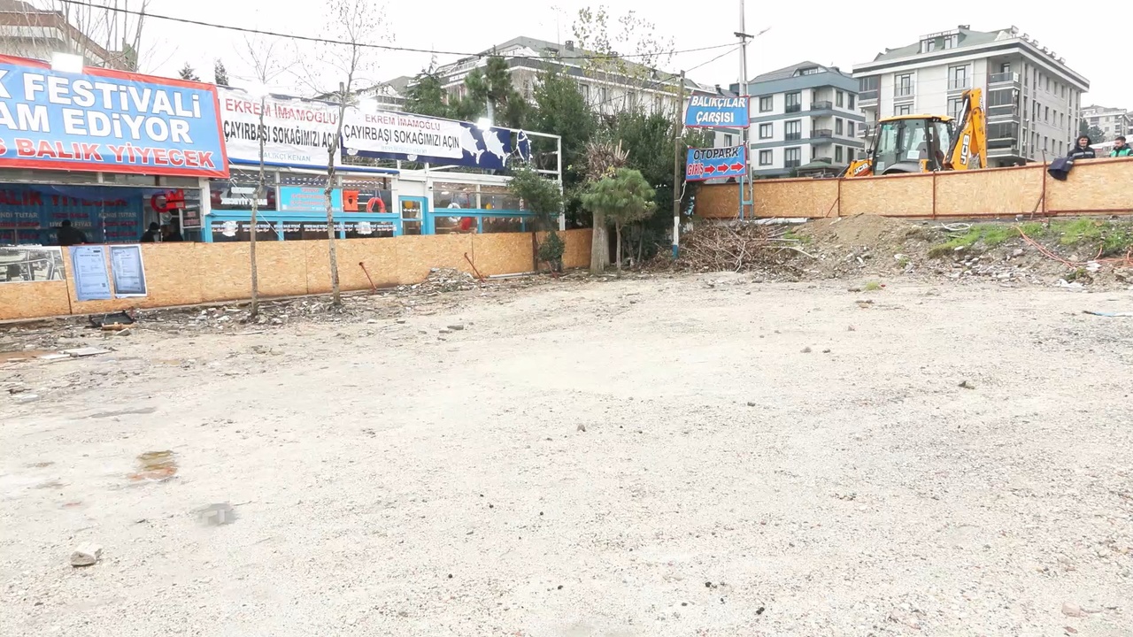 Balıkçı Kenan Sokak Sorunlarına Dikkat Çekti