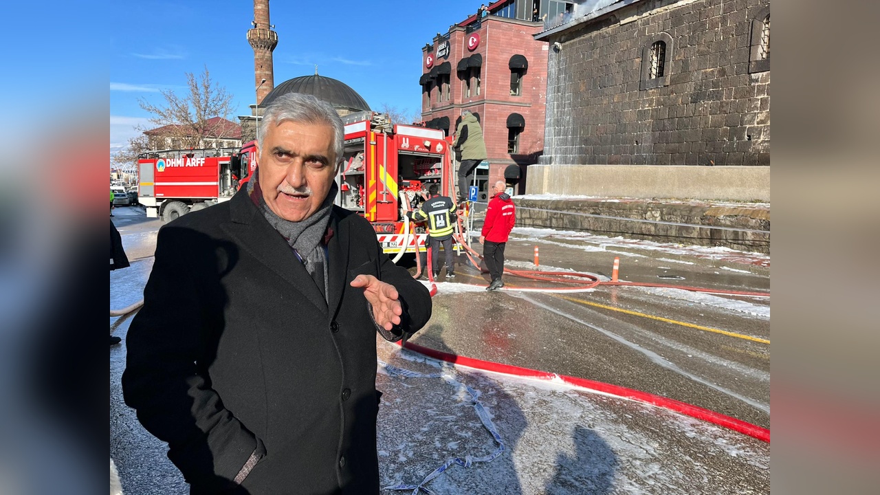 Tarihi Taşambarlar'da Yangın Paniği