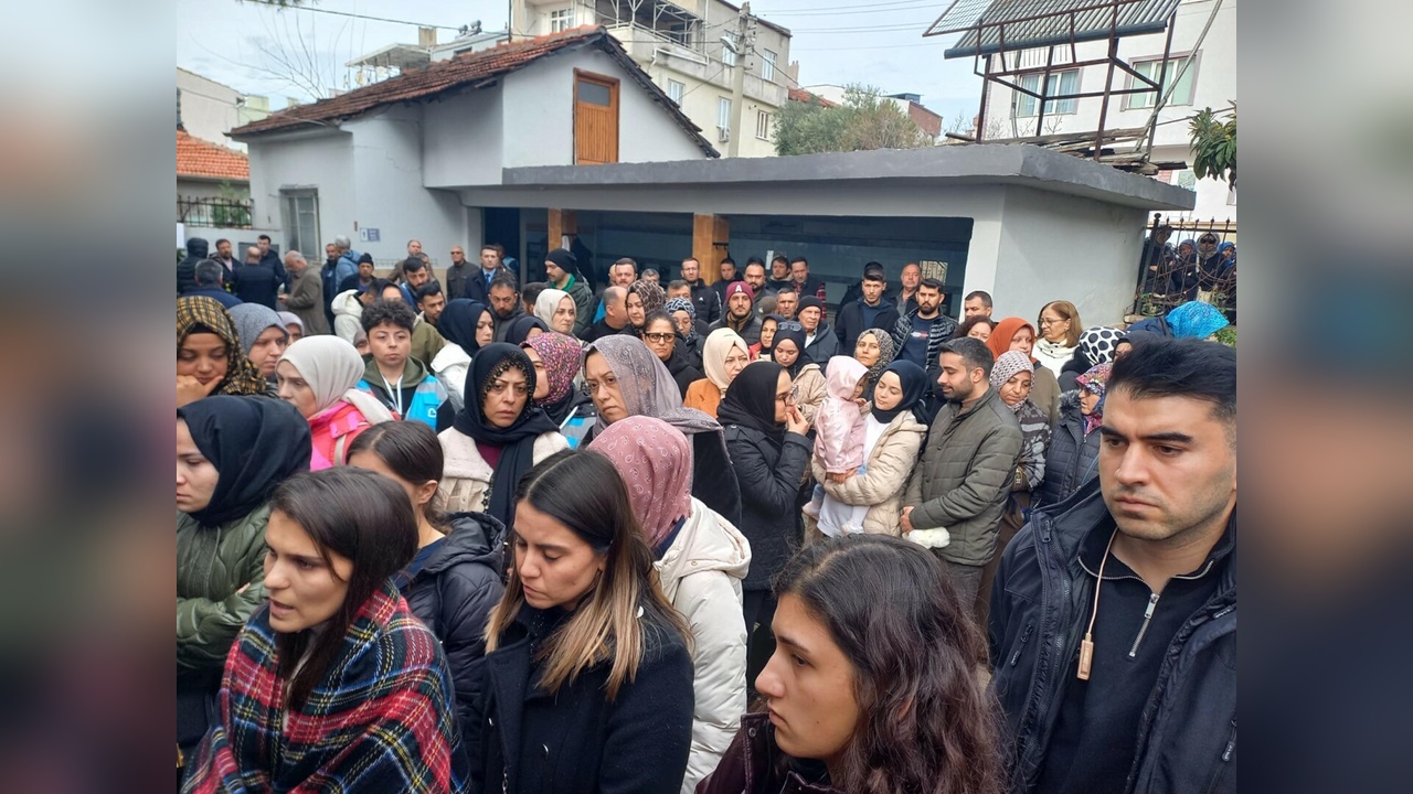 Patlama Sonrası Hayatını Kaybeden İşçiler Defnediliyor