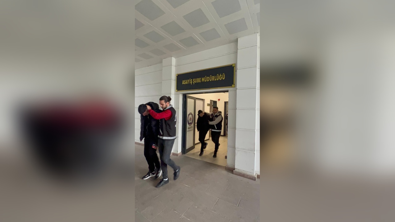 Sahte Polisler, 6 Milyon TL'yi Çaldı: Dört Kişi Tutuklandı