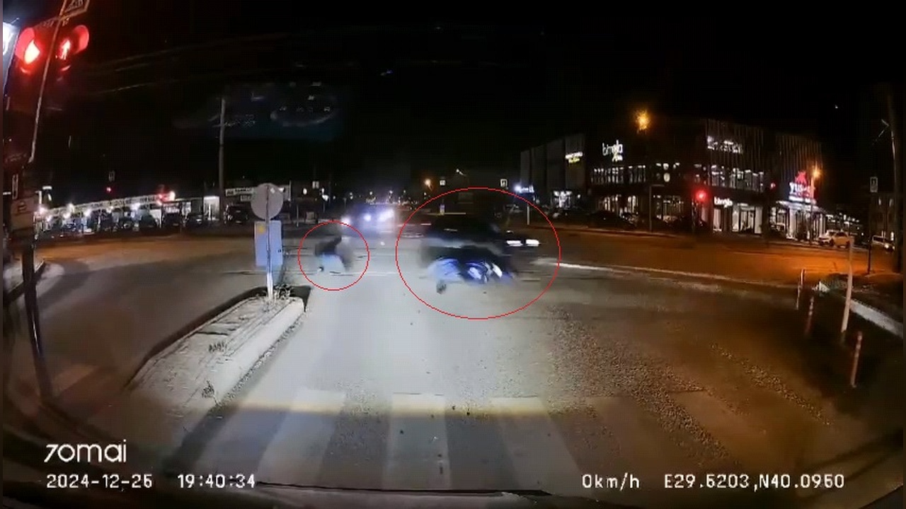 Motosiklet Kazası Güvenlik Kamerasında Görüntülendi