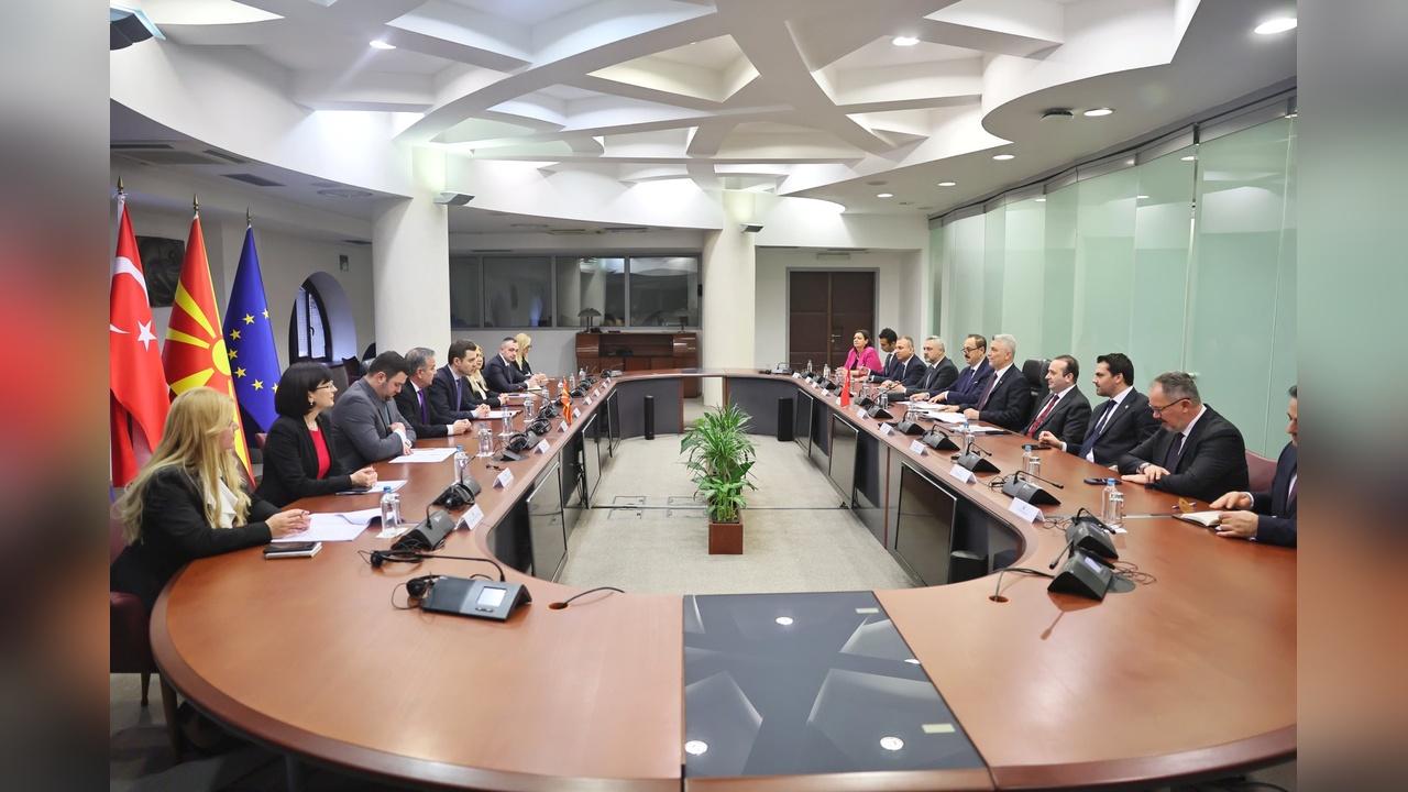 Bakan Bolat ve Mucunski'den İşbirliği Mesajları