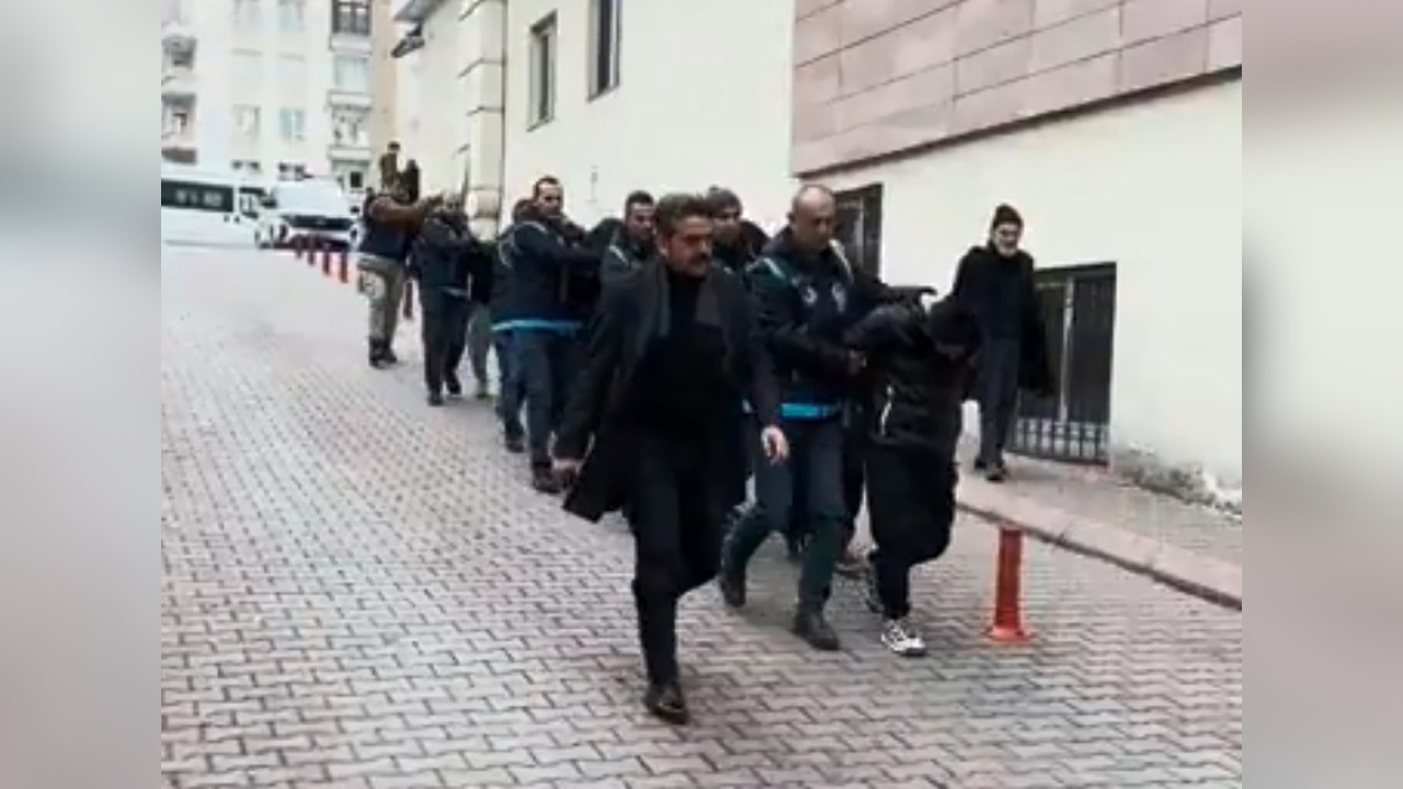 Oto Yedek Parça Dolandırıcılığı Operasyonu: 7 Gözaltı