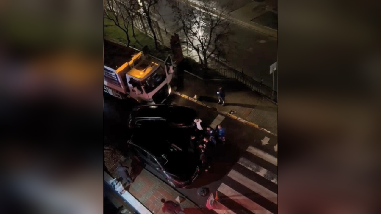 Üsküdar'da Sürücüler Arasında Şiddetli Kavga Görüntülendi