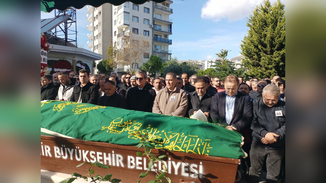 Yağmur'un Müzik Tutkusu: Gitar Performansları Hatıra Kaldı