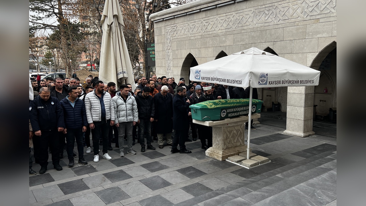 Kayseri'de Çocuk Görme Amacıyla Gelen Birey Bıçaklı Saldırıya Uğradı