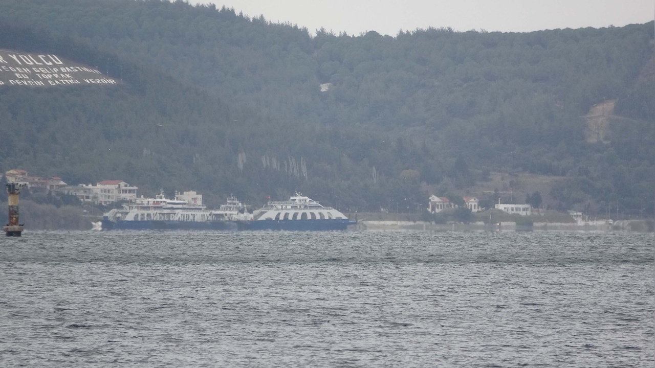 Fırtına Nedeniyle Gökçeada ve Bozcaada Feribot Seferleri İptal Edildi