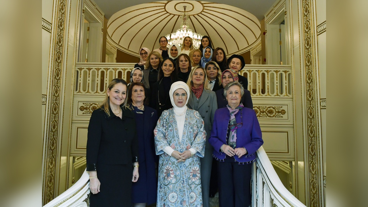 Emine Erdoğan, TOGEM-DER Yönetim Kurulu ile Toplantı Gerçekleştirdi