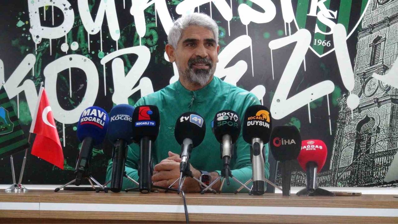 Kocaelispor, Yeni Teknik Direktörüyle İlk Antrenmanını Gerçekleştirdi