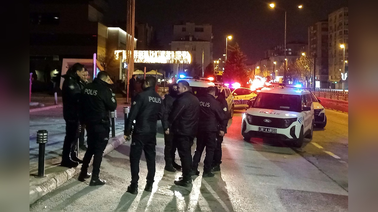 Kayseri'de Bıçakla Gerçekleşen Kavga Sonucu Bir Kişi Yaralandı