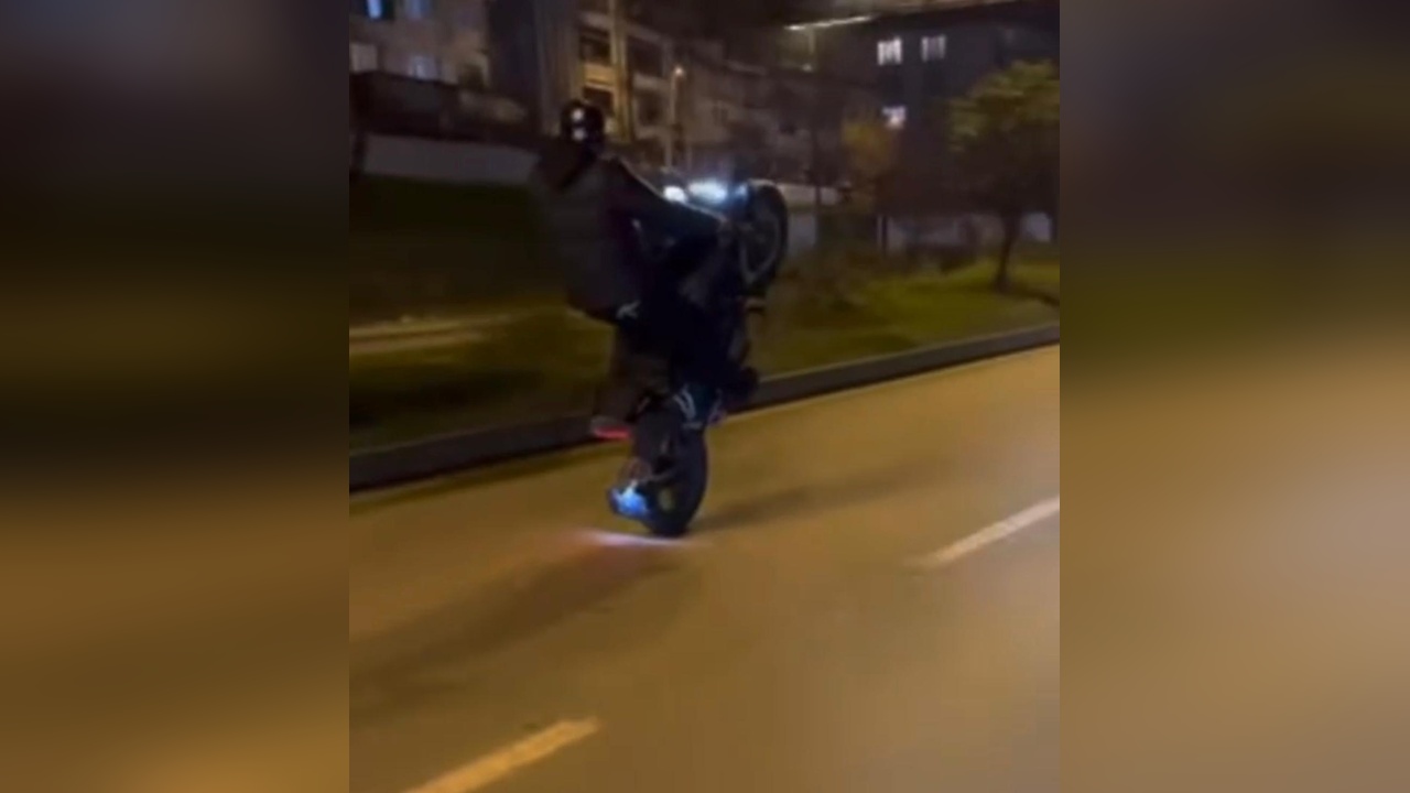 Tek Tekerlek Üzerinde Giden Motosiklet Sürücüsüne Cezai İşlem Uygulandı