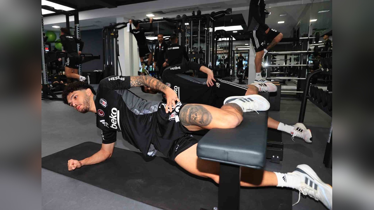 Beşiktaş, Salon Çalışmalarına Devam Ediyor