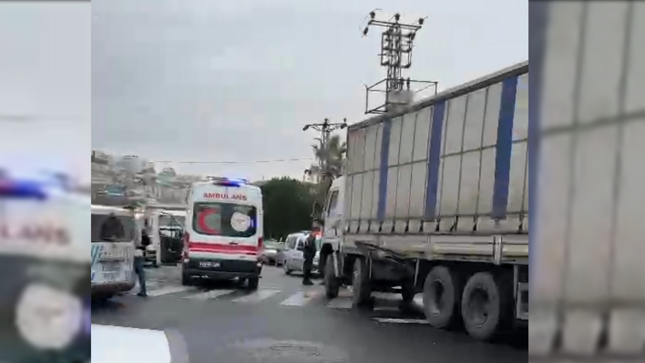 Kamyon Çarpması Sonucu Kadın Hayatını Kaybetti, Şoför Gözaltına Alındı