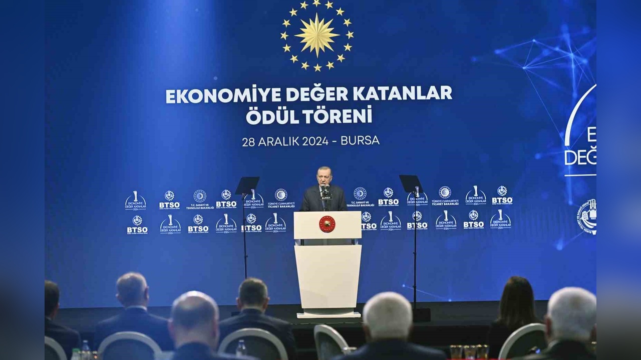 Cumhurbaşkanı Erdoğan, Tekstil ve Mobilya Sektörlerine Yönelik Destekleri Açıkladı