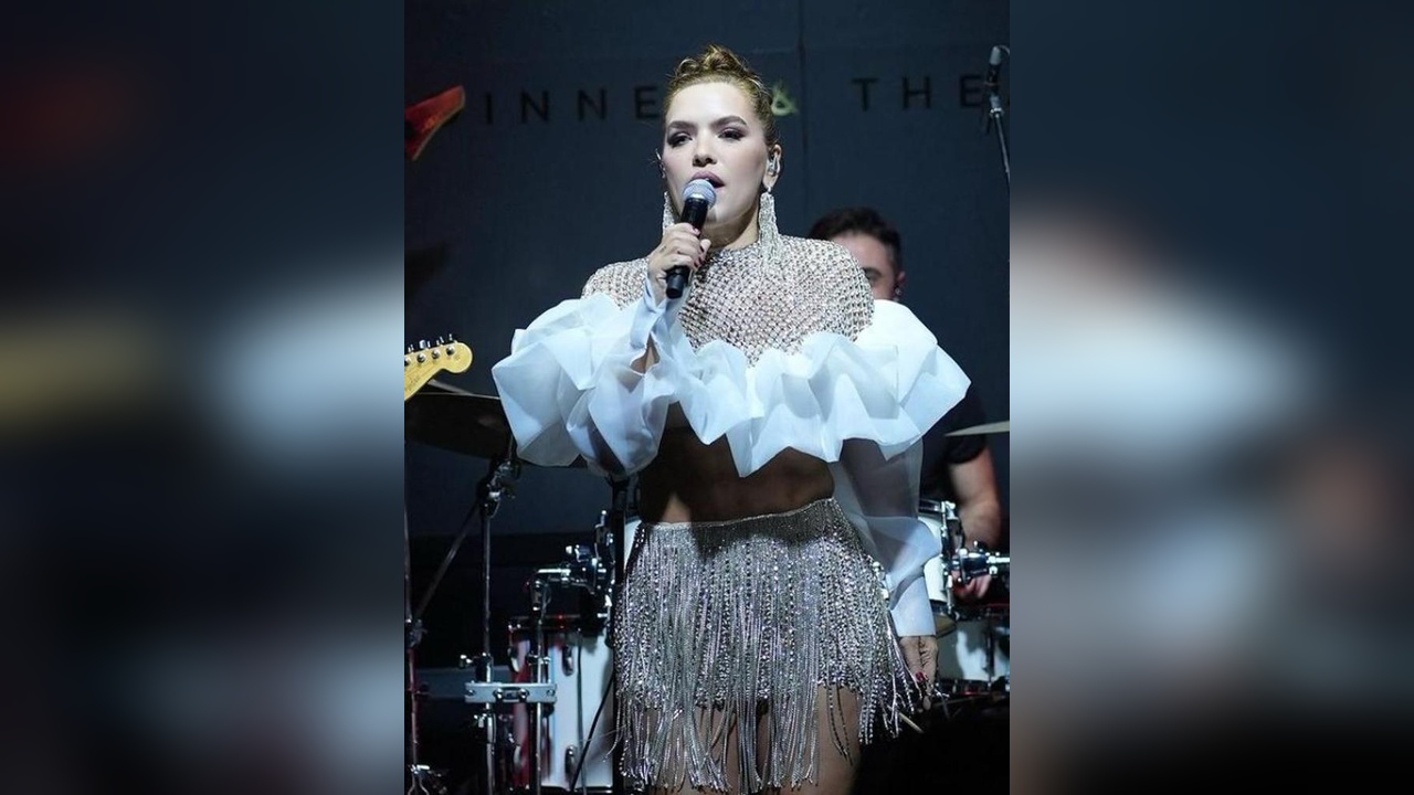 Demet Akalın'ın Paylaşımı Takipçilerini Şaşırttı