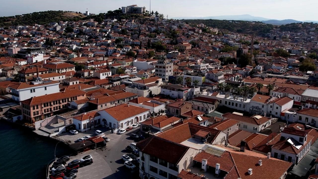 Ayvalık'taki Turistik Otellerin Doluluk Oranı Yüzde 80 Seviyesine Çıktı