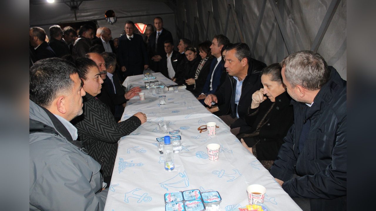 Özgür Özel, Malatya'da Taziye Ziyaretinde Bulundu
