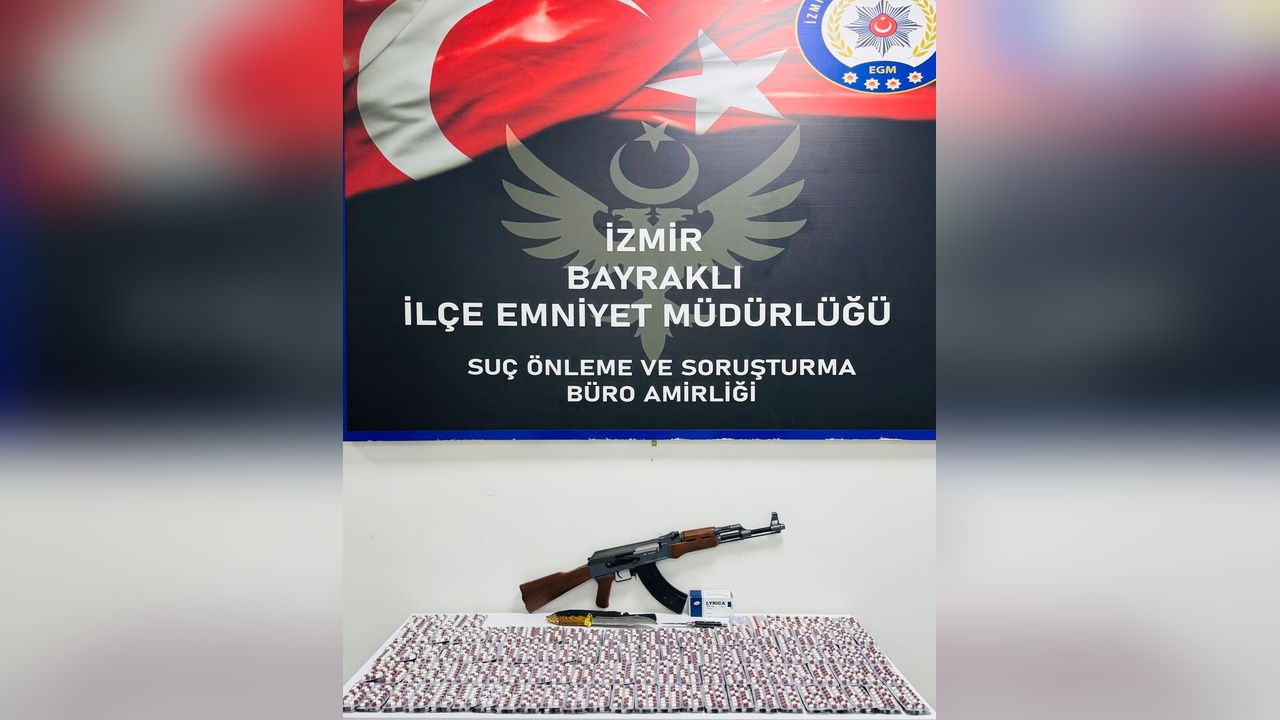 Bayraklı'da Uyuşturucu Operasyonu: İki Kişi Gözaltına Alındı