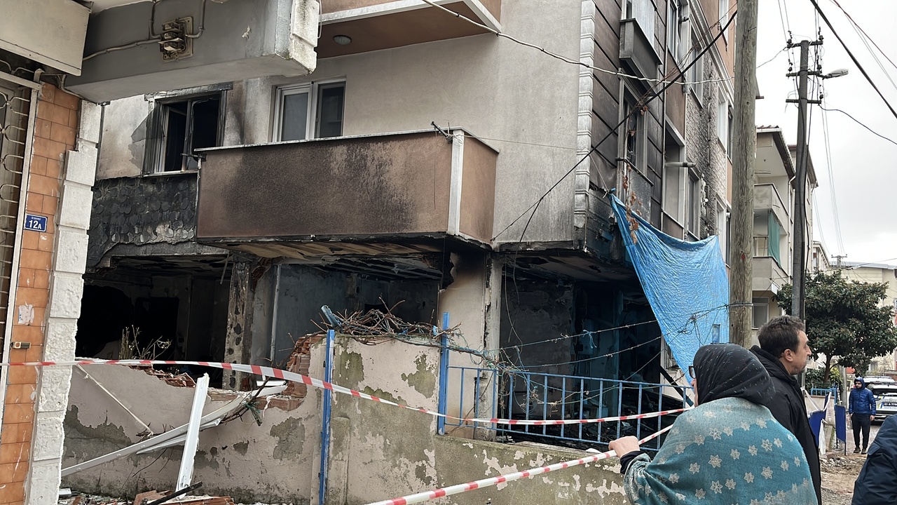 Gün ışığında patlama sonrası hasar görüntülendi