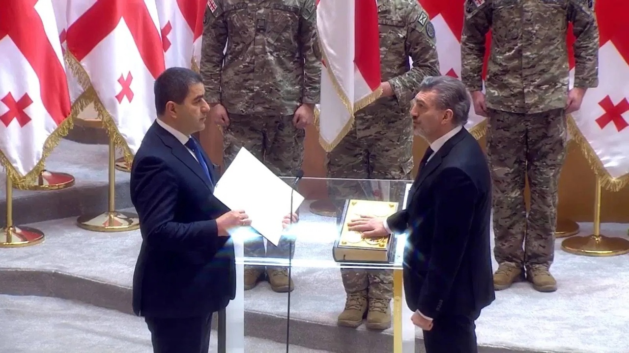 Gürcistan'ın Yeni Cumhurbaşkanı Resmi Görevine Başladı