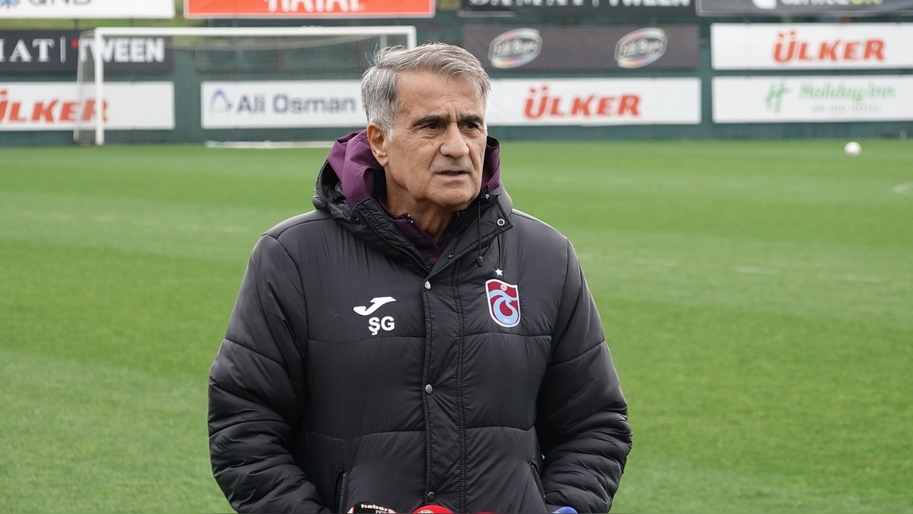 Şenol Güneş'ten Transfer Açıklaması: Külfetsiz Bir Yaklaşım Arıyoruz
