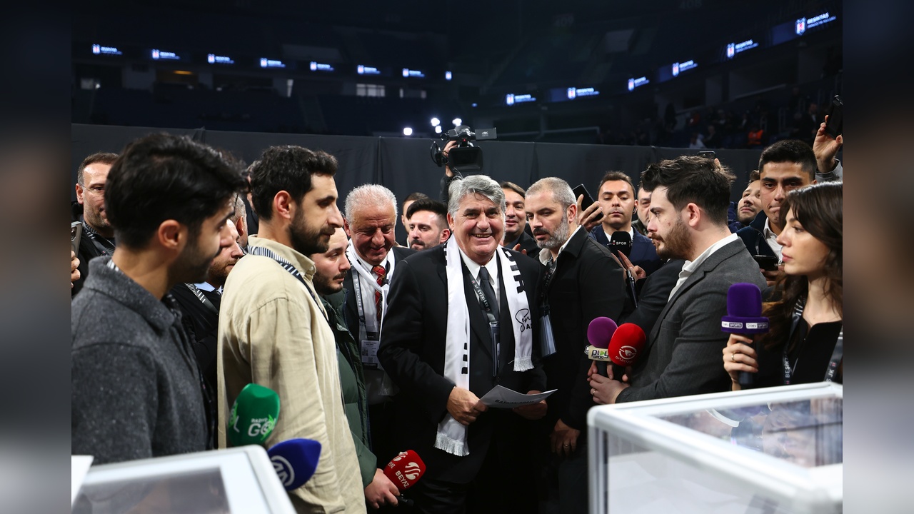 Serdal Adalı, Beşiktaş Başkanlığı için oyunu verdi