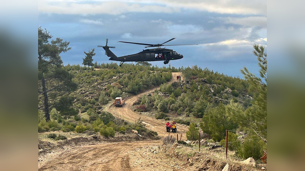 Motosiklet Kazasında Mahsur Kalan Birey Helikopterle Kurtarıldı