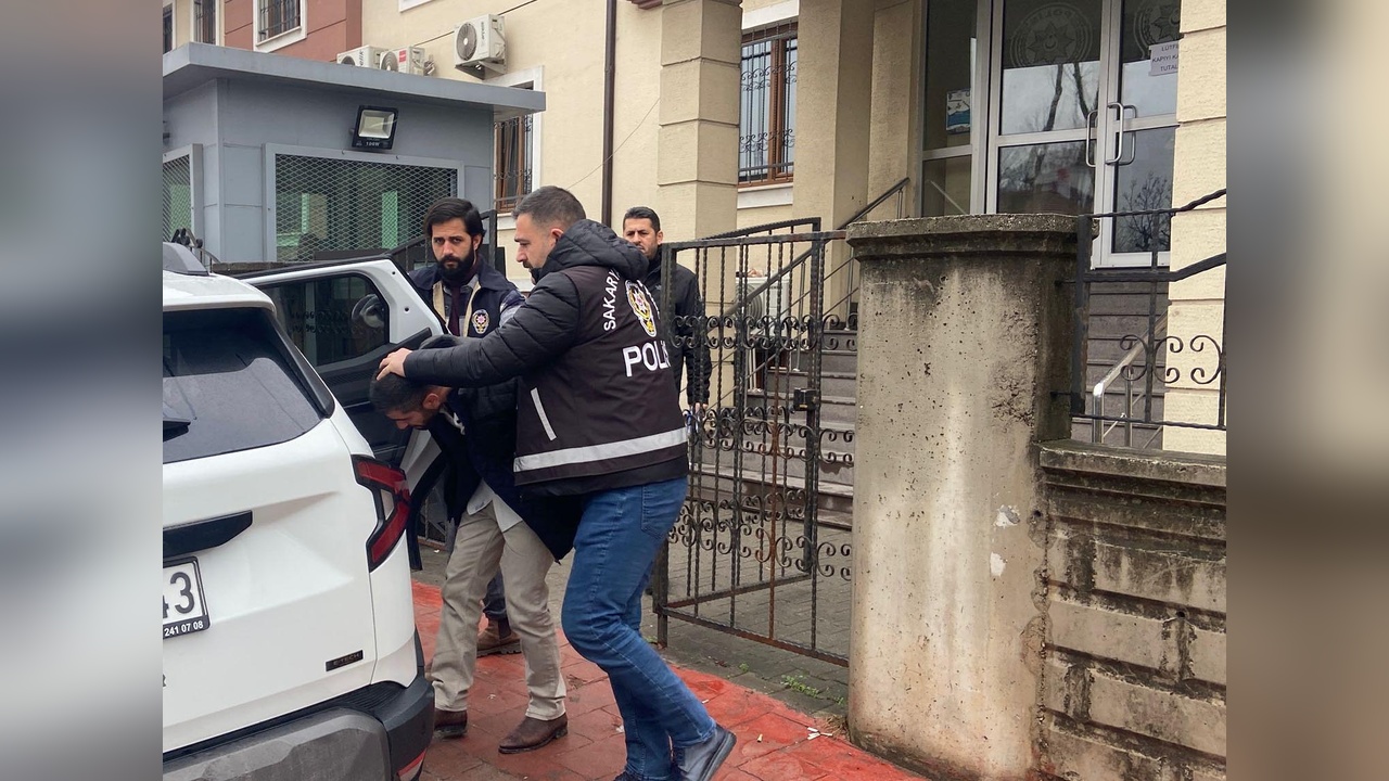 Eşini Bıçakla Yaralayan Şüpheli Tutuklandı