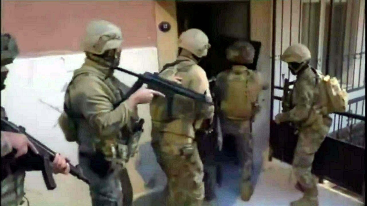 İzmir'de Terörle Mücadele Operasyonu Gerçekleşti