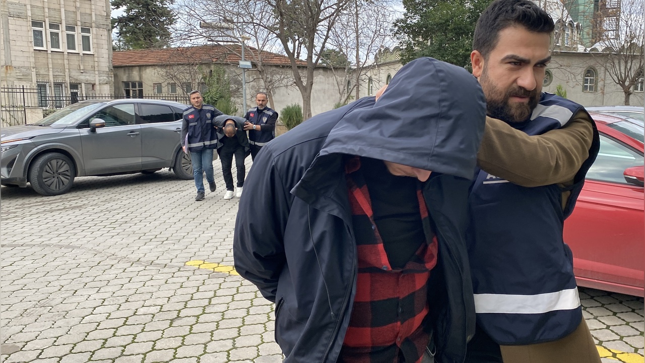 Husumet Kavgasında Tabanca Kullanıldı: Üç Kişi Gözaltına Alındı