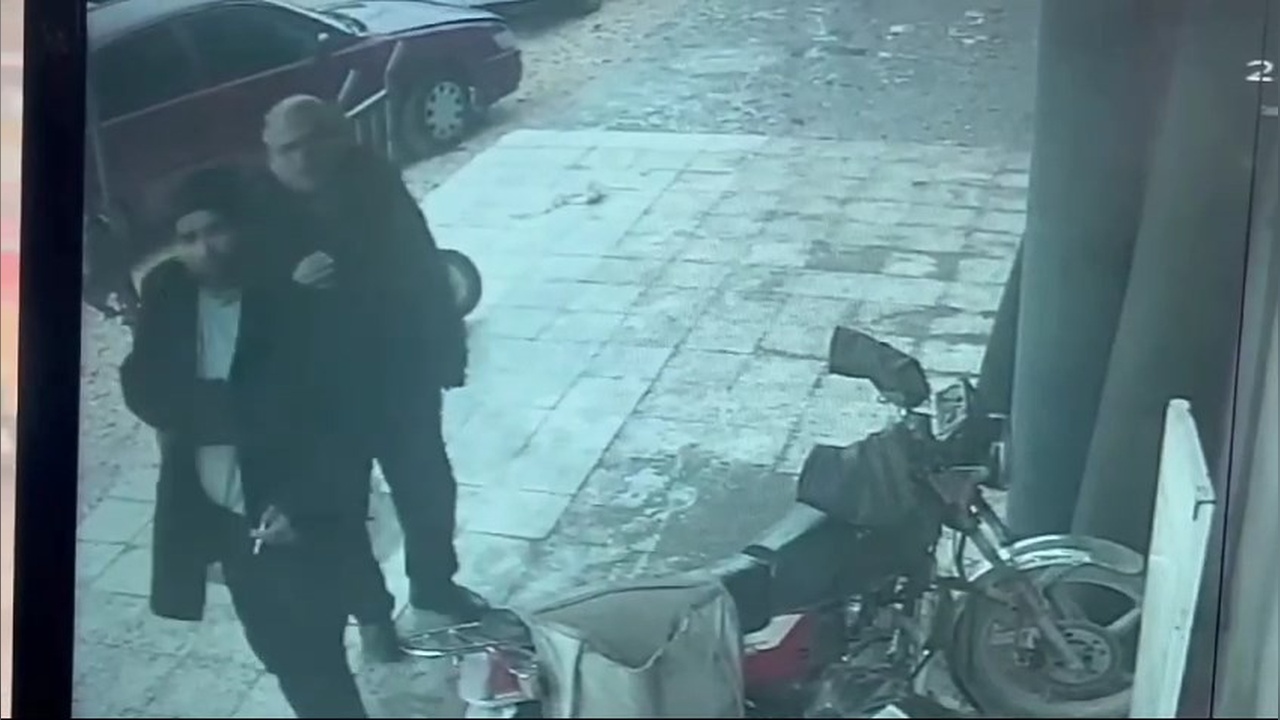 Şanlıurfa'da Pompalı Tüfekle Gerçekleşen Saldırı Güvenlik Kamerasında
