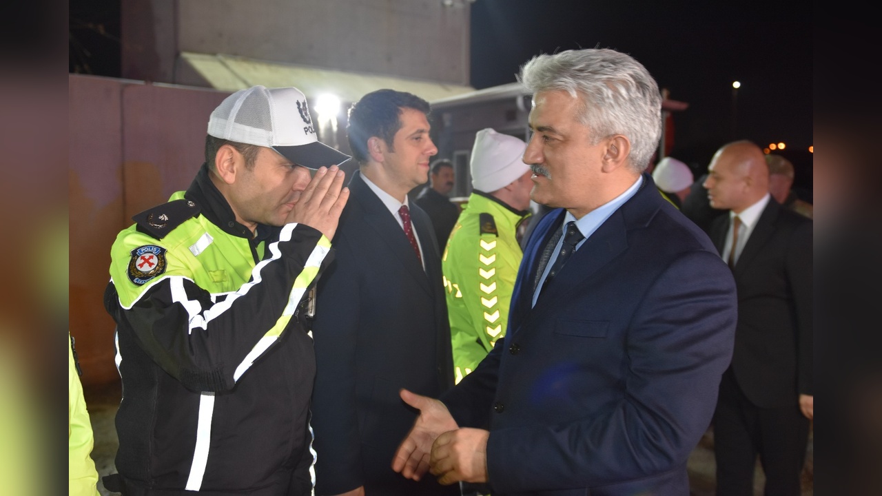 Kırıkkale Valisi Makas, Yılbaşı Ziyaretinde Görevli Personeli Unutmadı