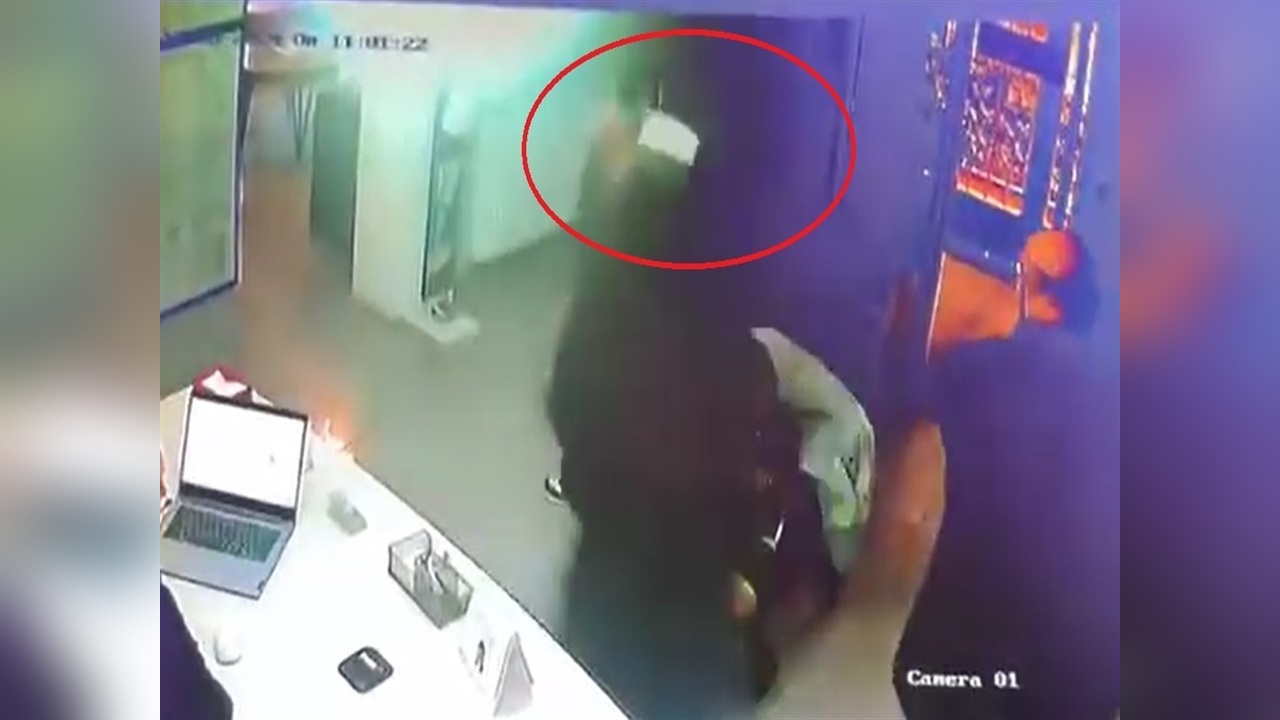 Diş Hekimini Bıçaklayan Kadın Tutuklandı