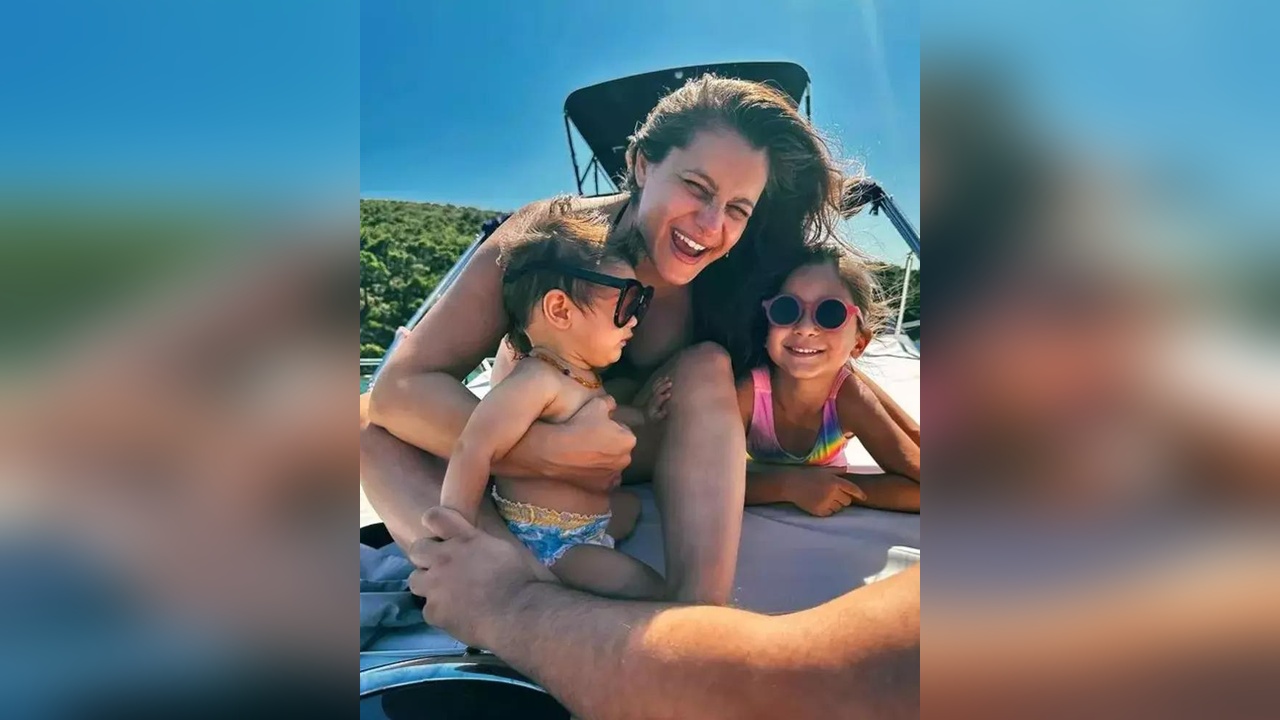 Ünlü Şarkıcı Atiye'nin Göz Kamaştıran Villası