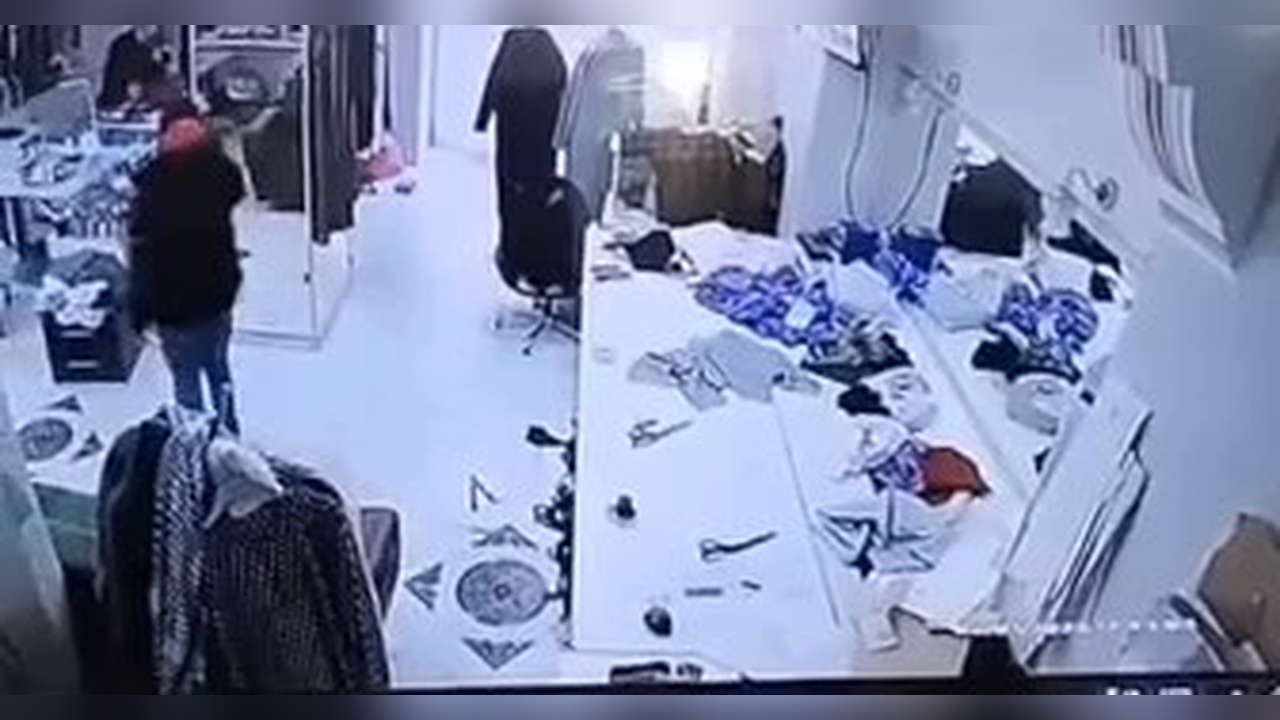 Sultangazi'de Terzi Ziyareti Sırasında Cep Telefonu Hırsızlığı