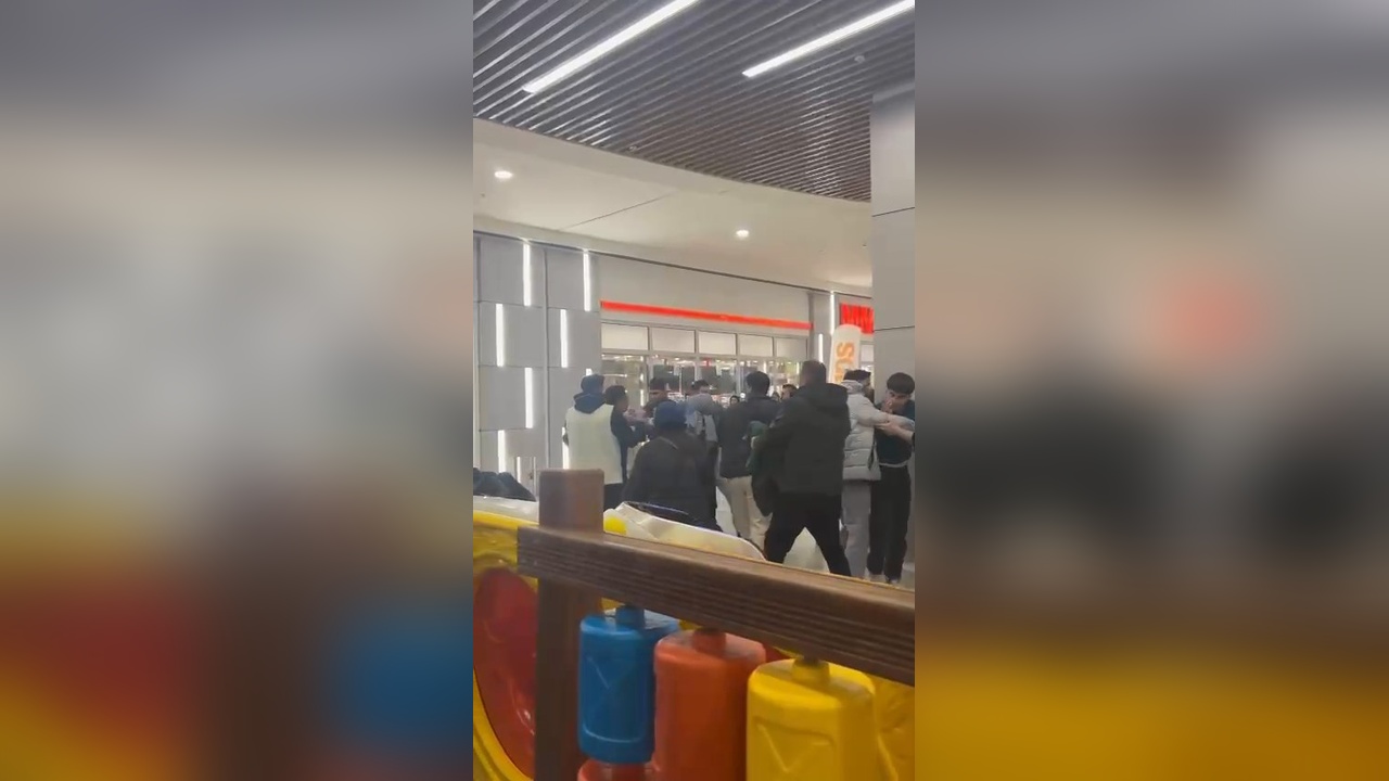Sultangazi'de Kavga Anları Güvenlik Kamerasında