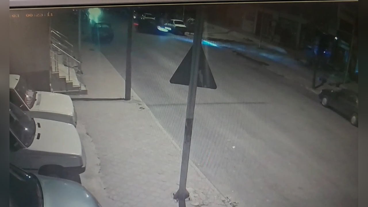 Güvenlik Kamerasında Görüntülenen Kaza Anı Şok Etti