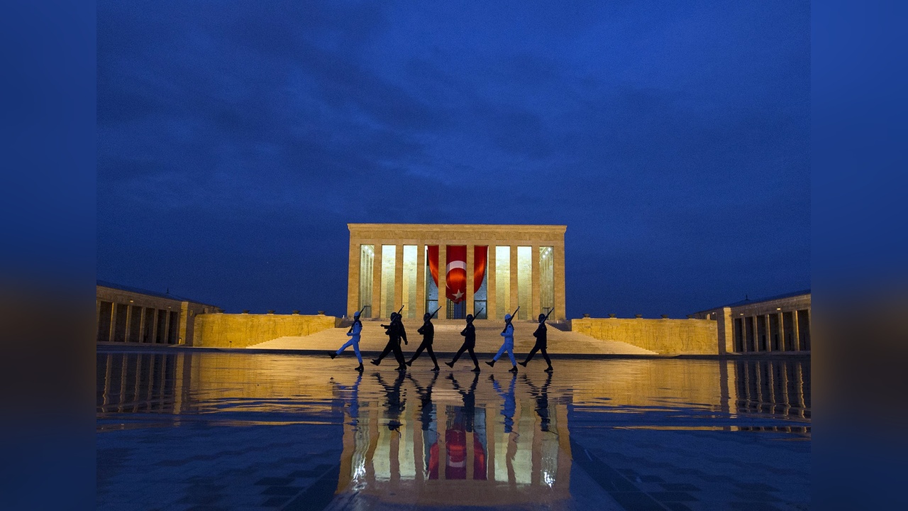 Anıtkabir'e Ziyaretçi Akını: 2024'te 6,5 Milyon Kişi Gördü