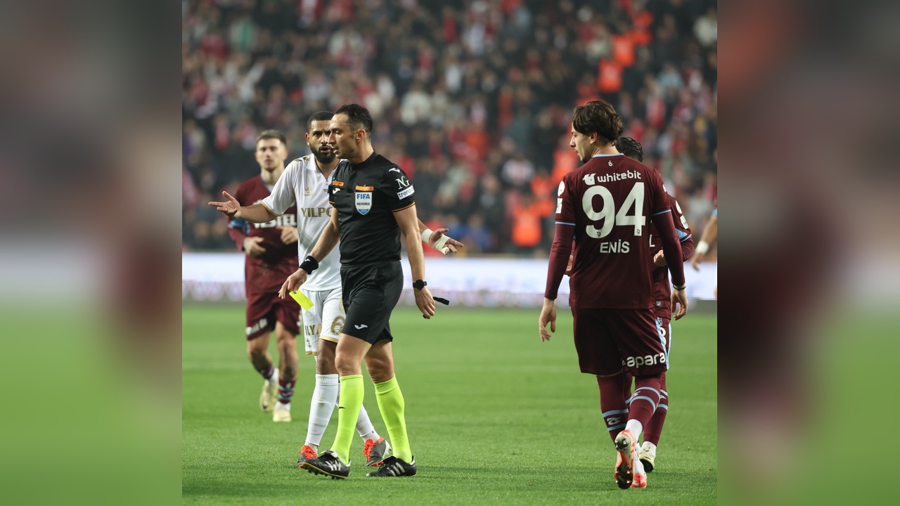 Trabzonspor ve Samsunspor, Tarihi Bir Rekabette Karşılaşıyor