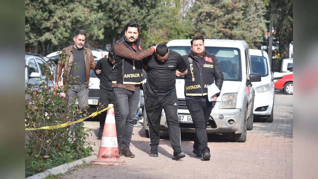 Bıçaklı Cinayet Davasında Şüpheli Alkollü Olduğunu İddia Etti