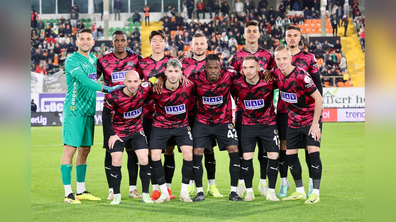 Alanyaspor, Konyaspor'u 2-1 Mağlup Etti