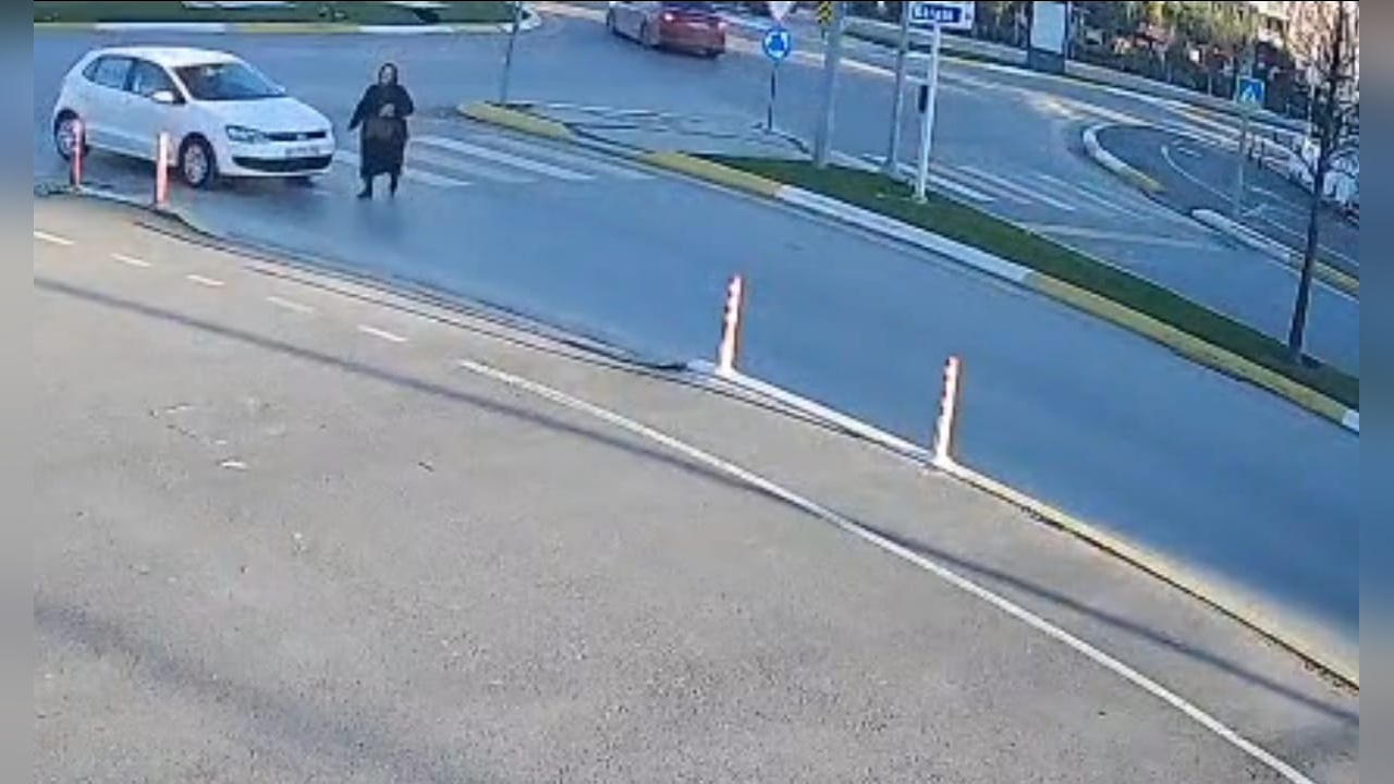 İki Otomobilin Çarpması Sonucu Yaya Ağır Yaralandı
