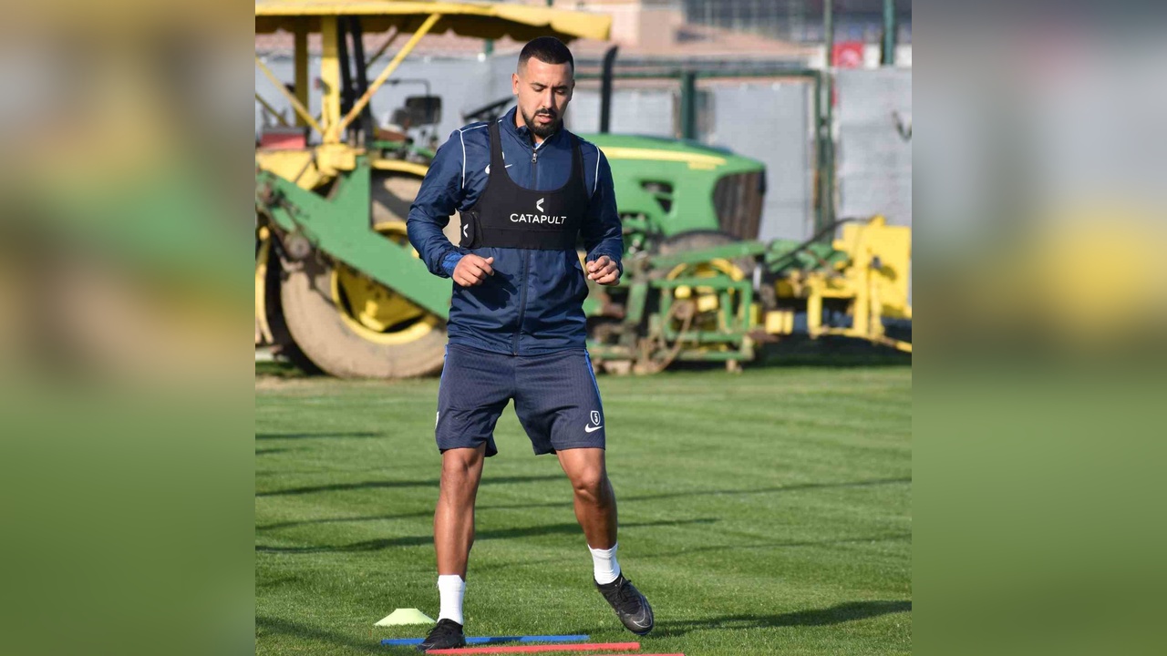 Altınordu Futbol Takımı, İlk Yarı Performansını Değerlendirdi