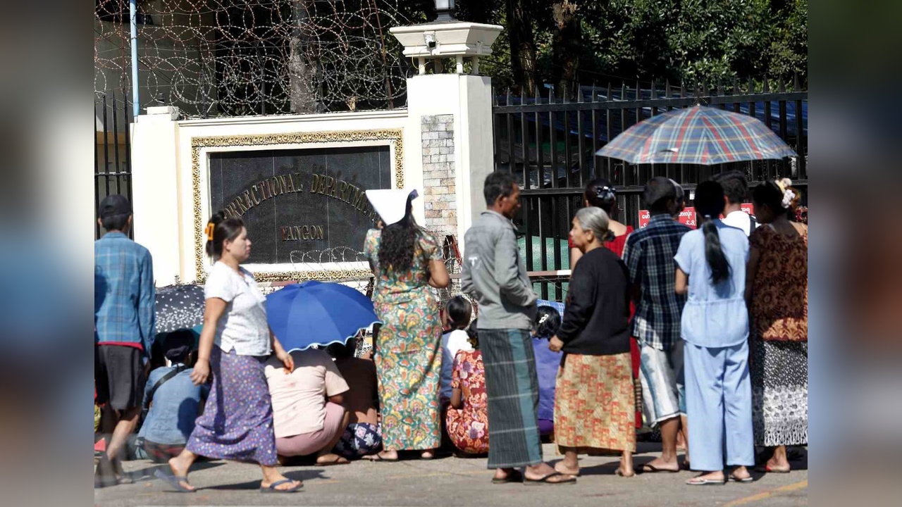 Myanmar Hükümeti, 5 Bin 864 Mahkumu Affetti