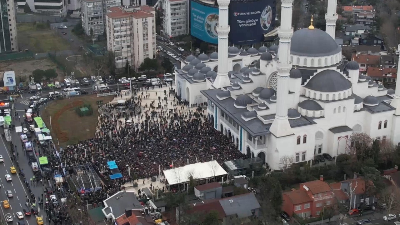 Ferdi Tayfur'un Cenazesi İstanbul'da Son Yolculuğuna Uğurlandı